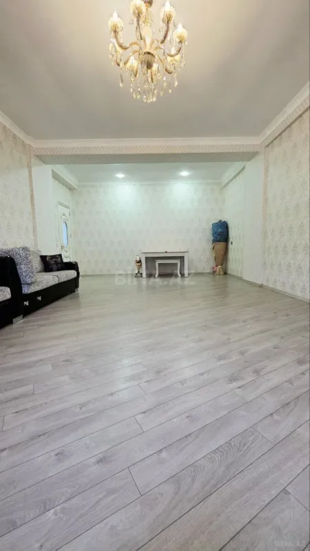 Satılır 3 otaqlı mənzil 143 m²