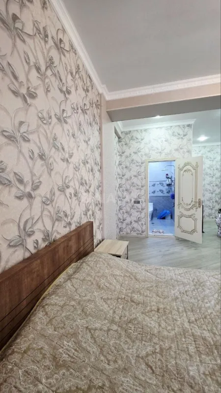 Satılır 3 otaqlı mənzil 143 m²