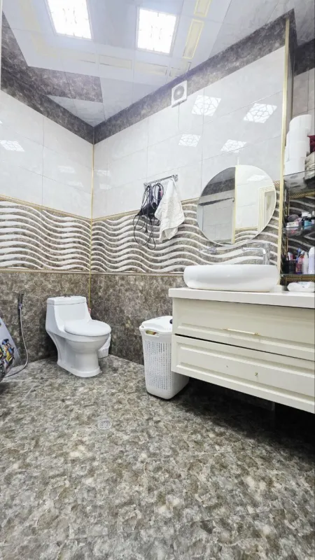 Satılır 3 otaqlı mənzil 143 m²