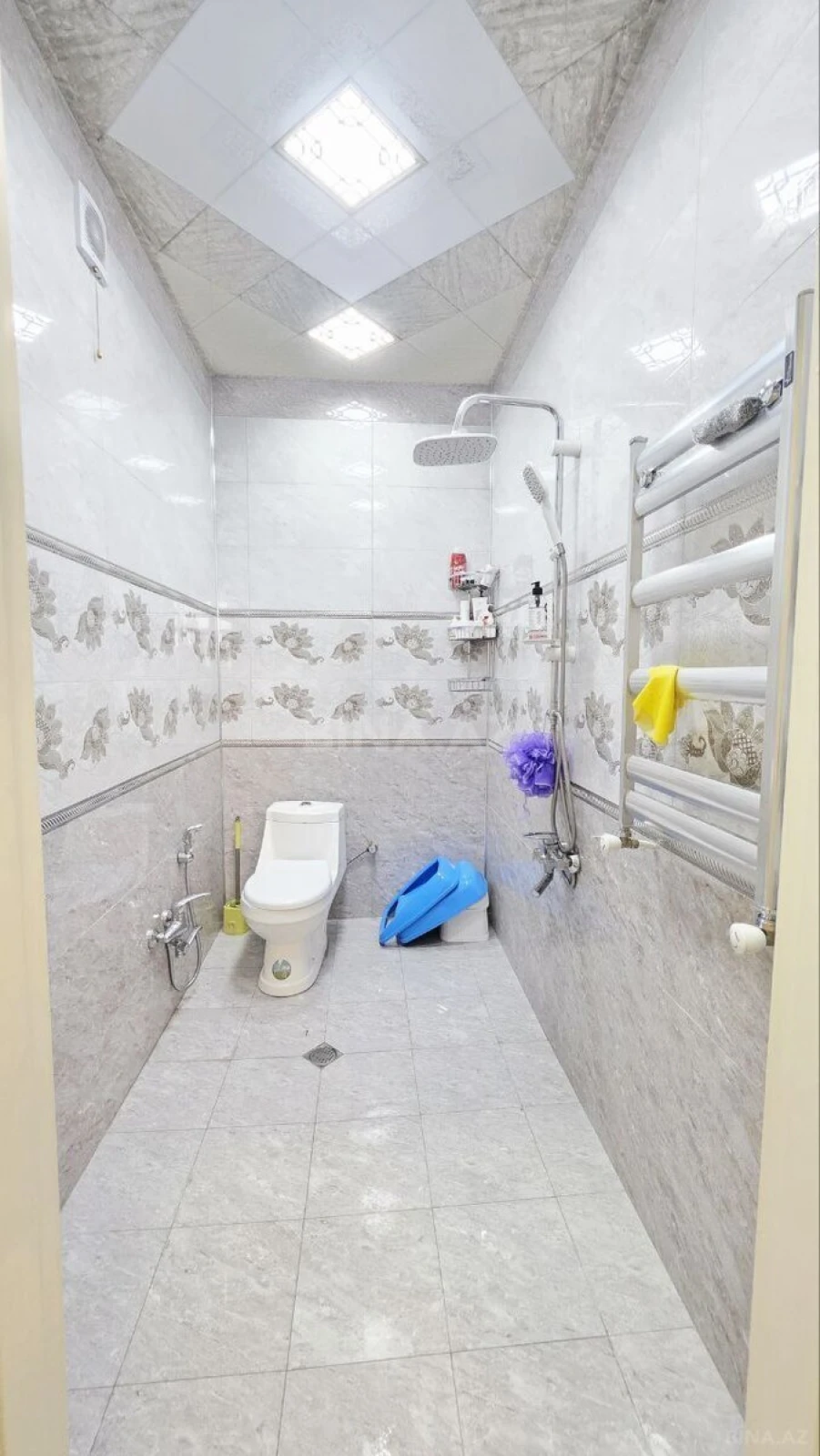 Satılır 3 otaqlı mənzil 143 m²