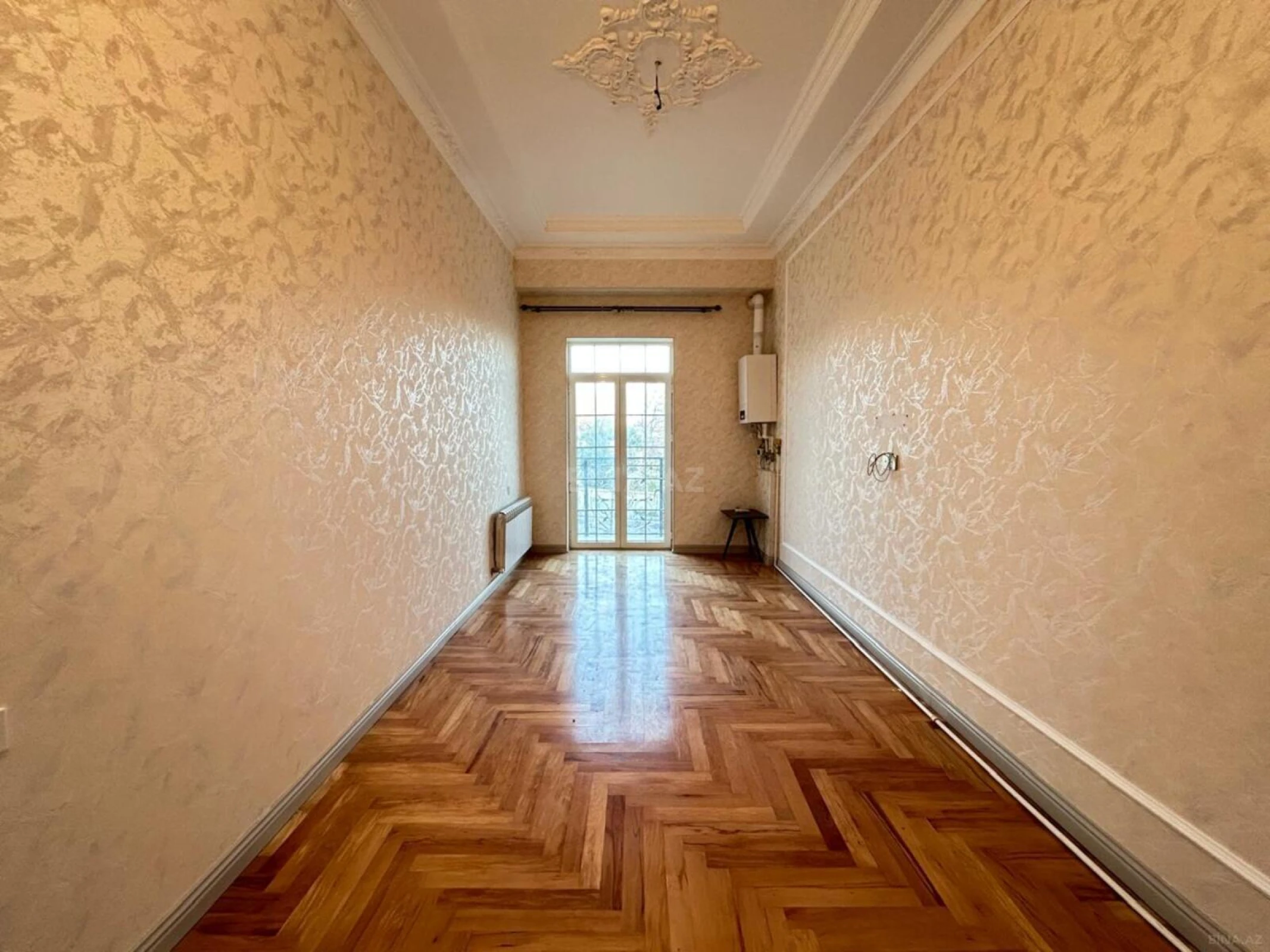 Satılır 2 otaqlı mənzil 65 m²