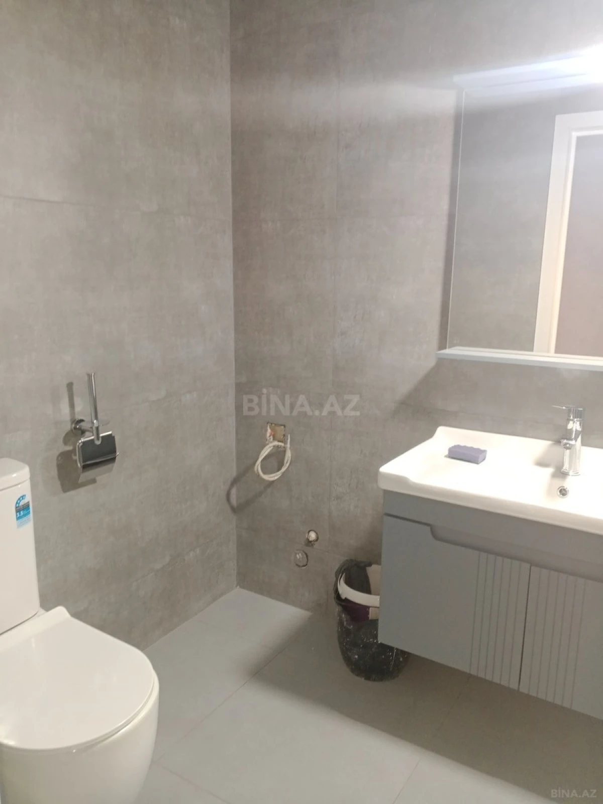 Satılır 2 otaqlı mənzil 65 m²