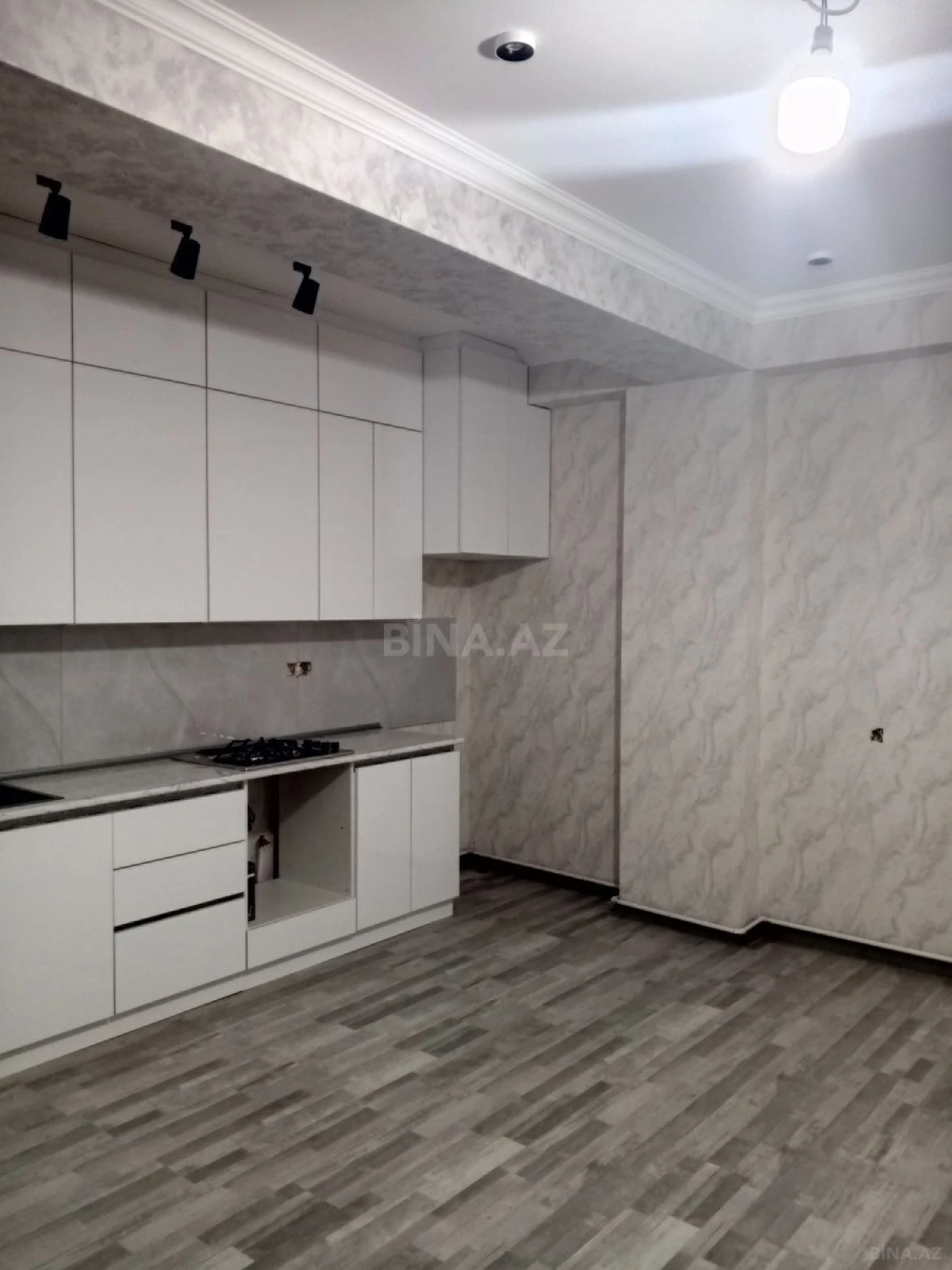 Satılır 2 otaqlı mənzil 65 m²