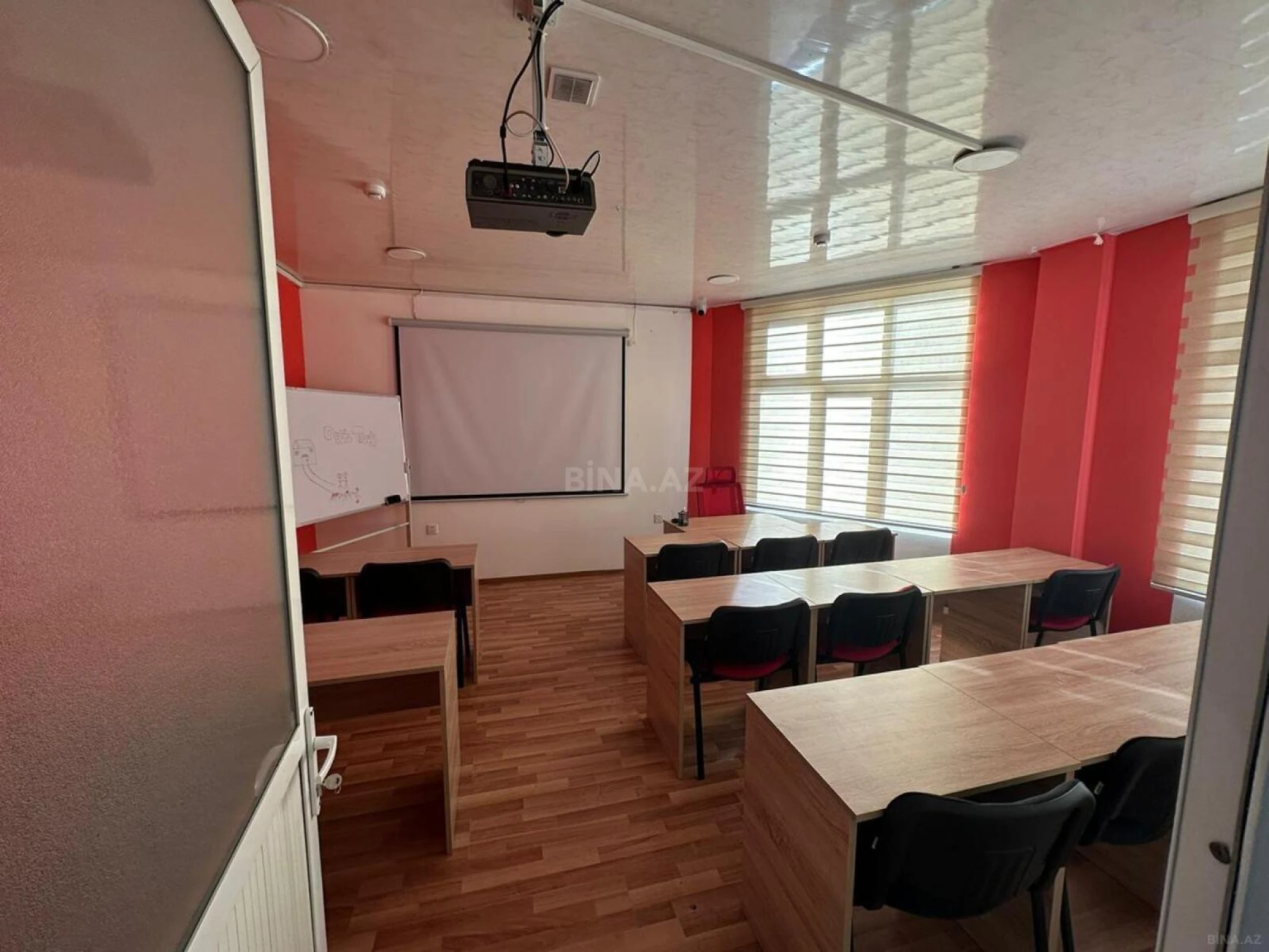 Kirayə verilir obyekt 200 m²