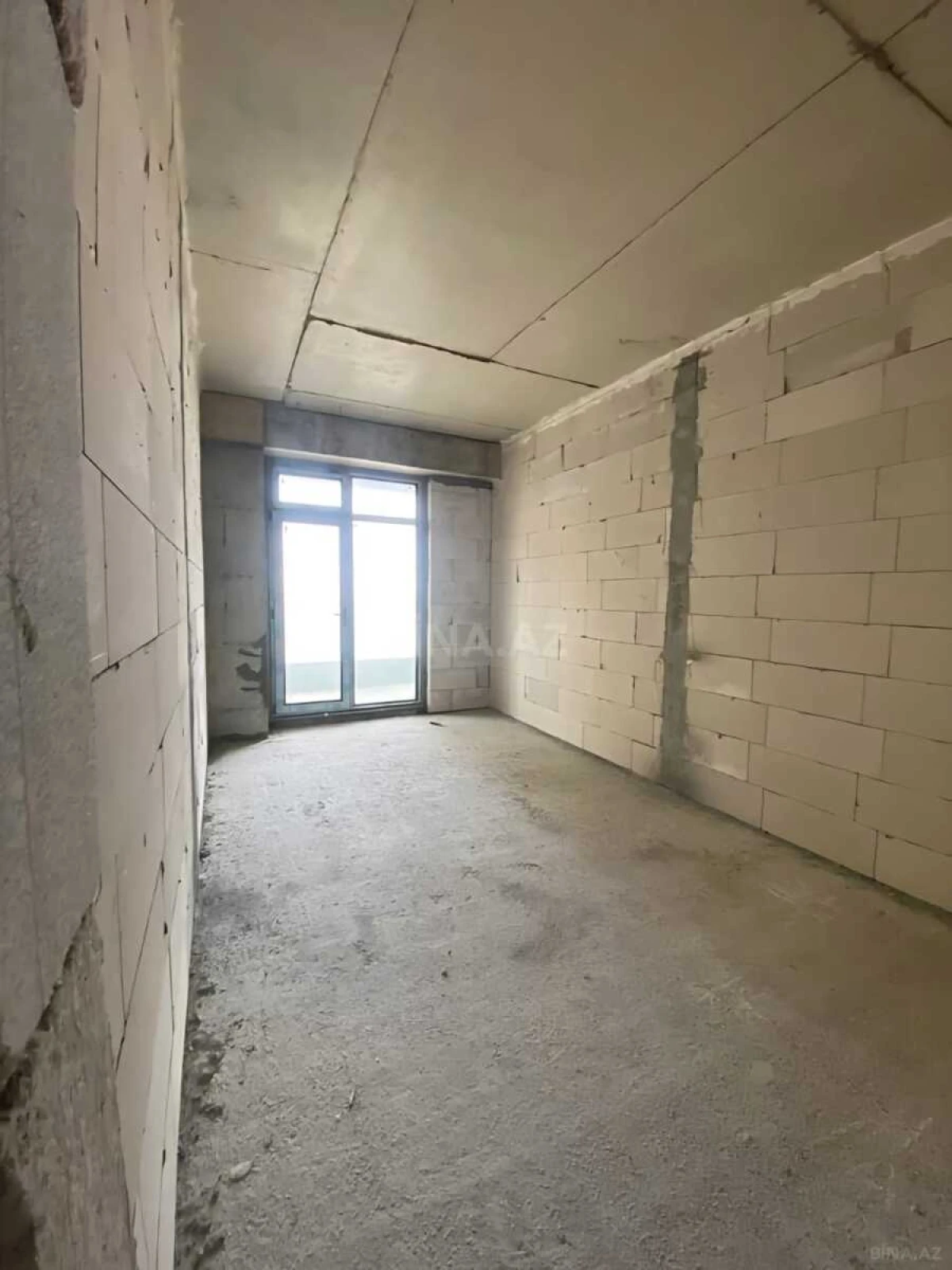 Satılır 2 otaqlı mənzil 67 m²