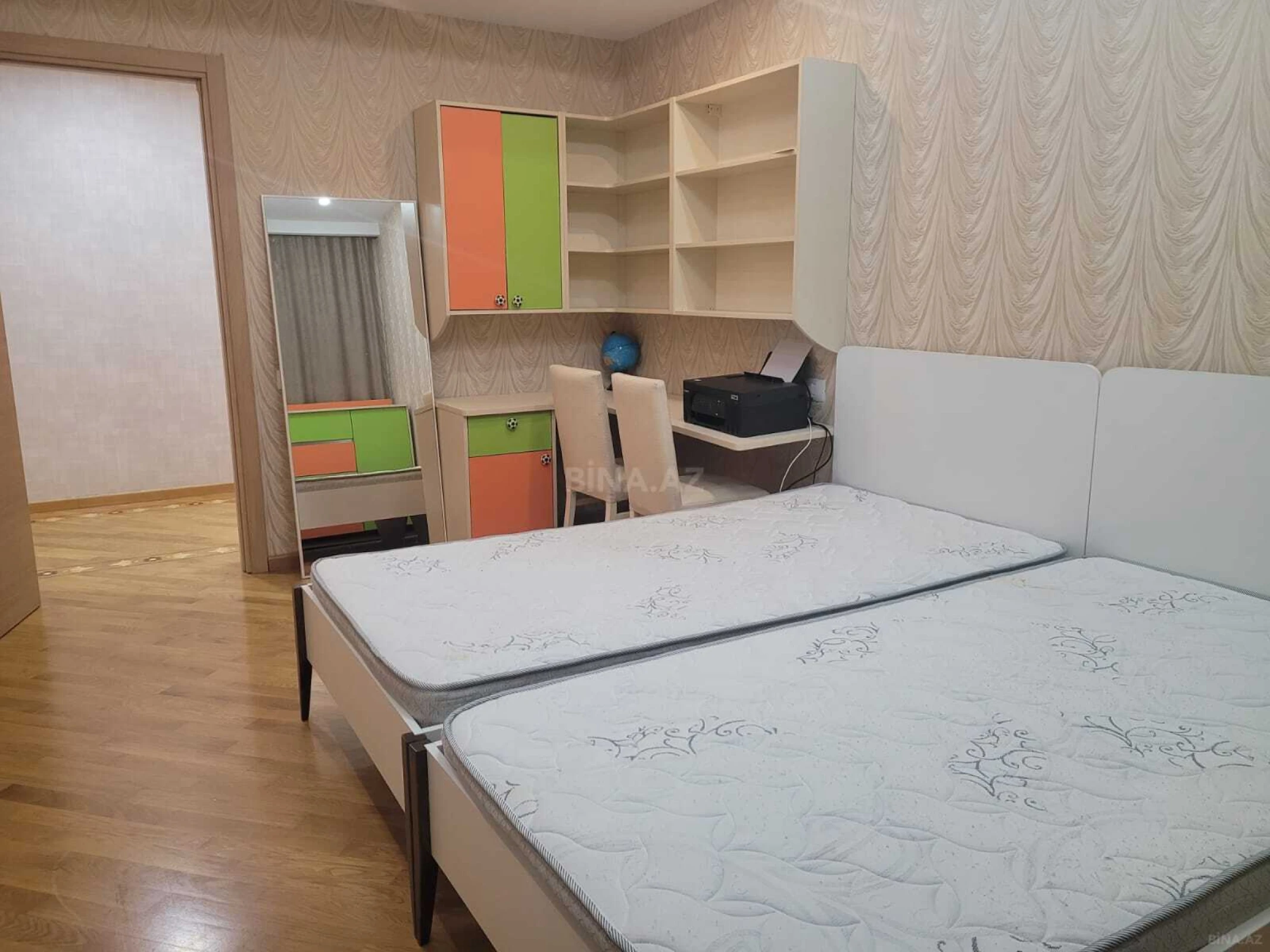 Kirayə verilir 3 otaqlı mənzil 120 m²