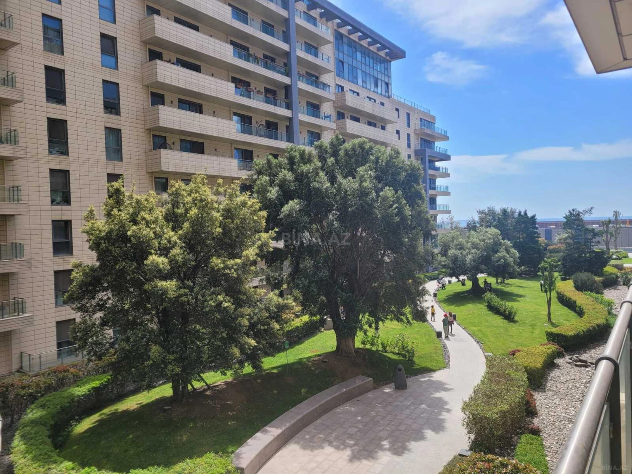 Kirayə verilir 3 otaqlı mənzil 120 m²