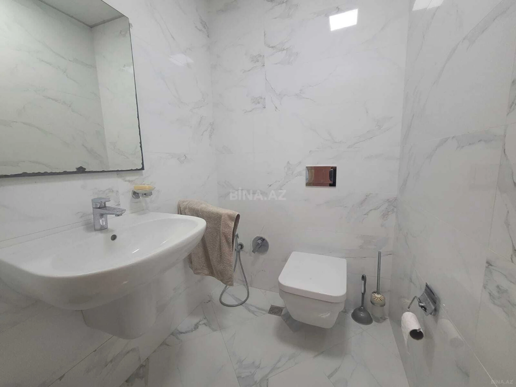 Kirayə verilir 3 otaqlı mənzil 120 m²