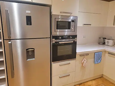 Kirayə verilir 3 otaqlı mənzil 120 m²