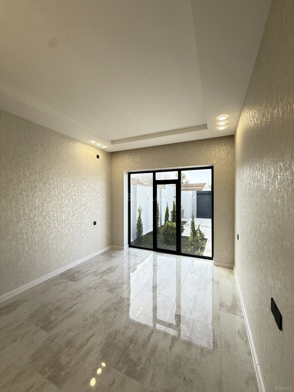 Satılır 4 otaqlı həyət evi 150 m²
