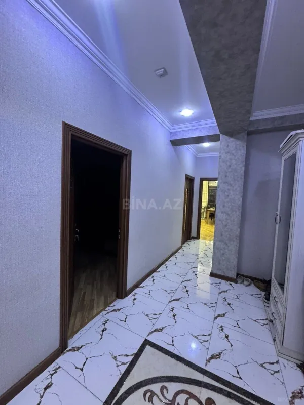 Satılır 3 otaqlı mənzil 105 m²