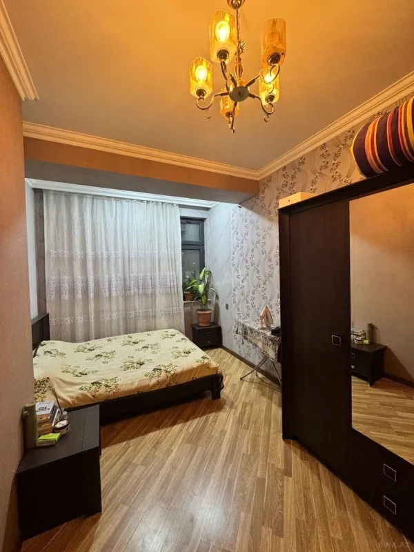 Satılır 3 otaqlı mənzil 105 m²