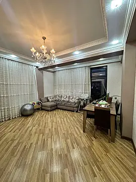 Satılır 3 otaqlı mənzil 105 m²