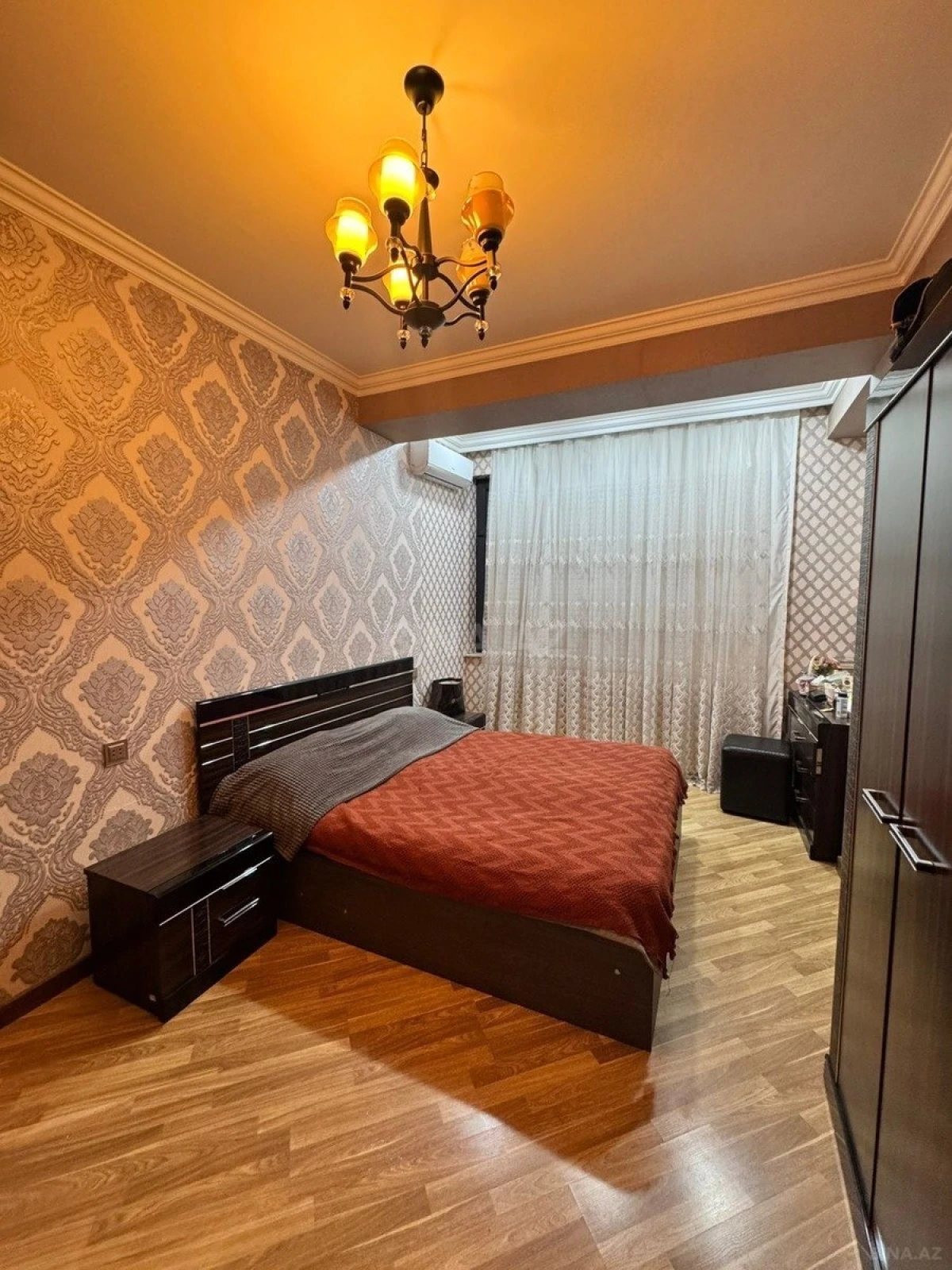 Satılır 3 otaqlı mənzil 105 m²