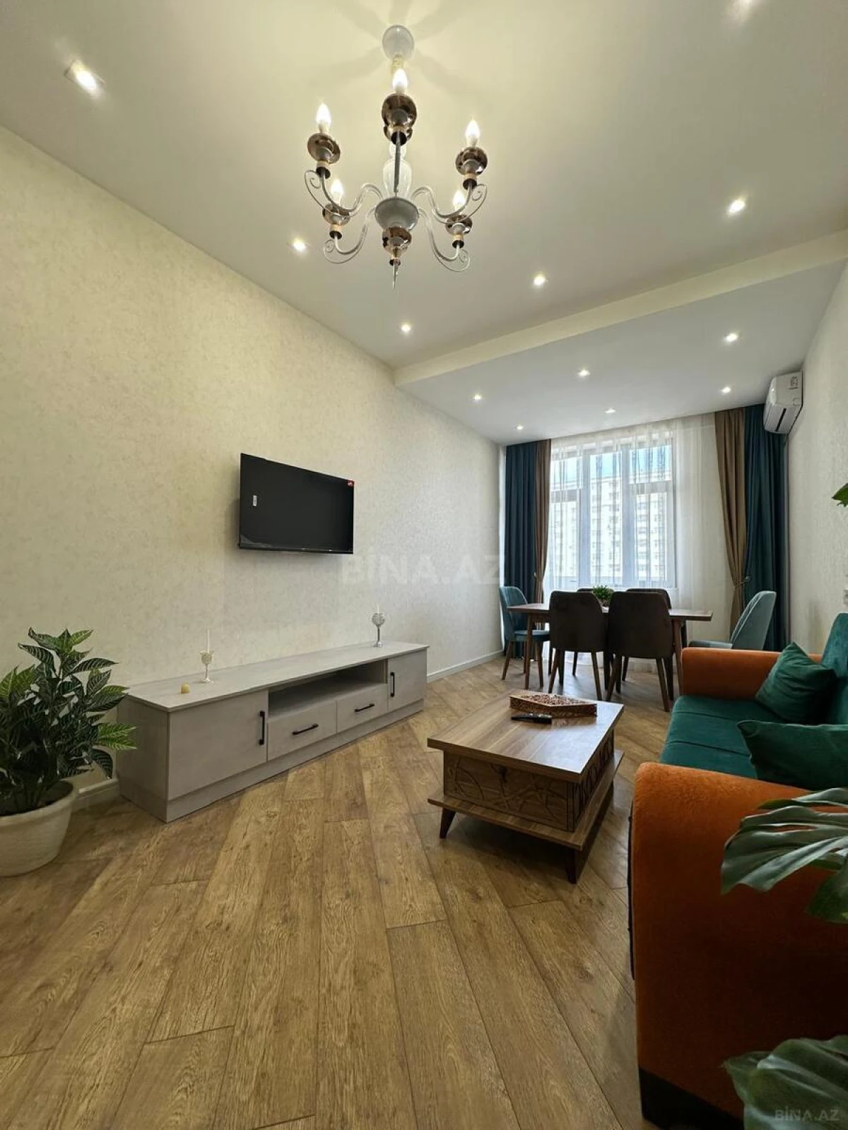Kirayə verilir 2 otaqlı mənzil 85 m²