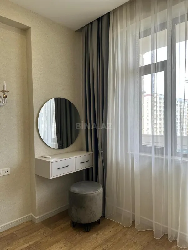 Kirayə verilir 2 otaqlı mənzil 85 m²