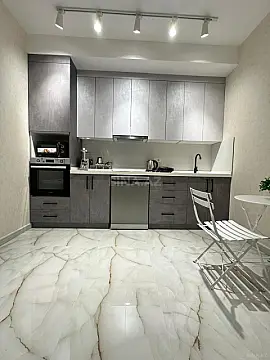 Kirayə verilir 2 otaqlı mənzil 85 m²