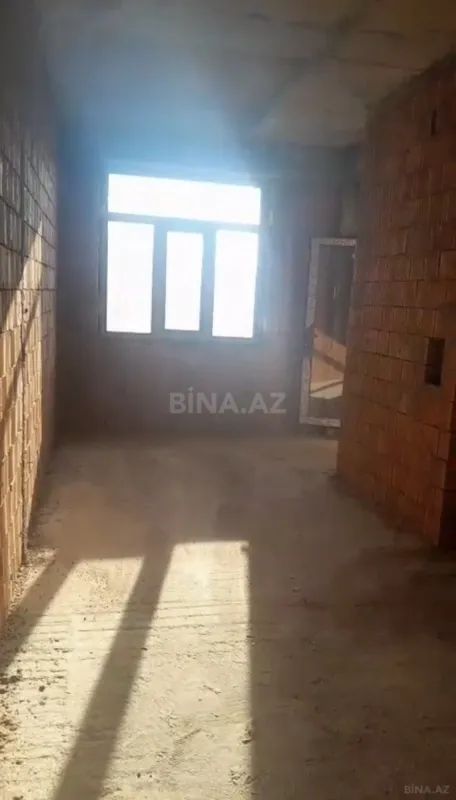 Satılır 3 otaqlı mənzil 121 m²