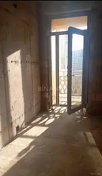 Satılır 3 otaqlı mənzil 121 m²