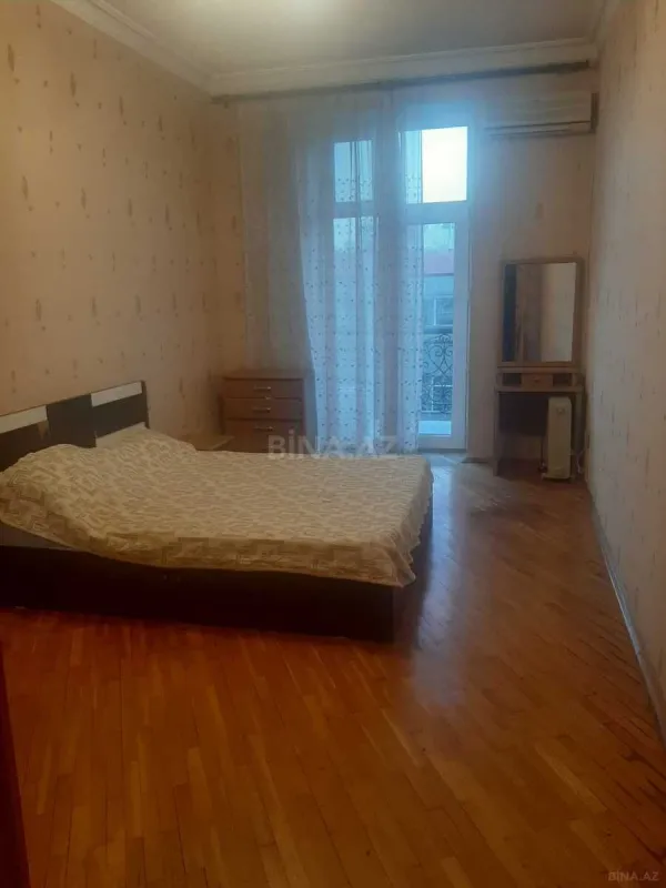 Satılır 3 otaqlı mənzil 89 m²
