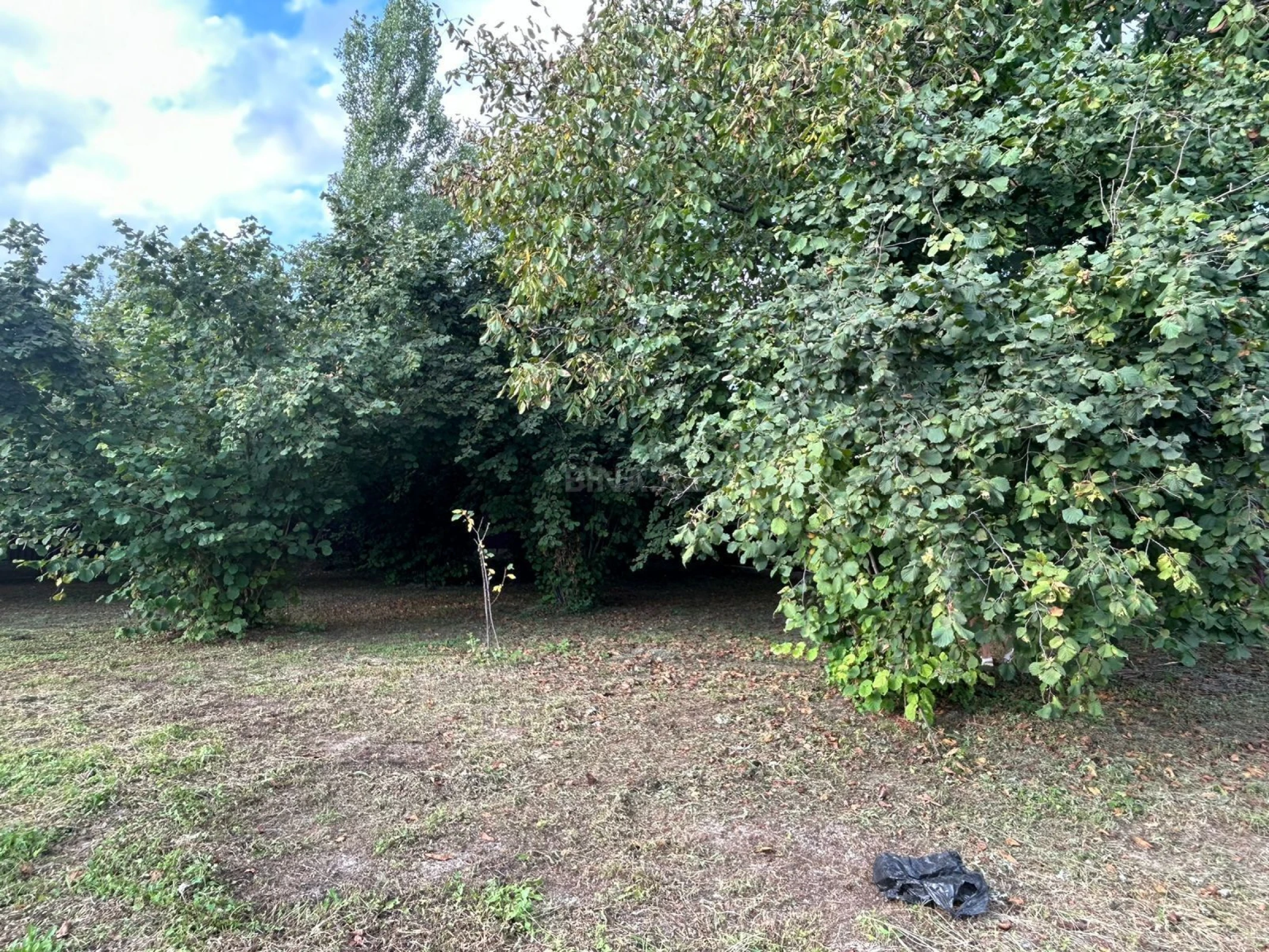 Satılır torpaq sahəsi 12 m²