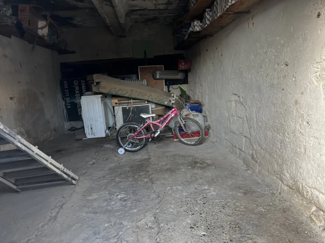 Satılır qaraj 18 m²