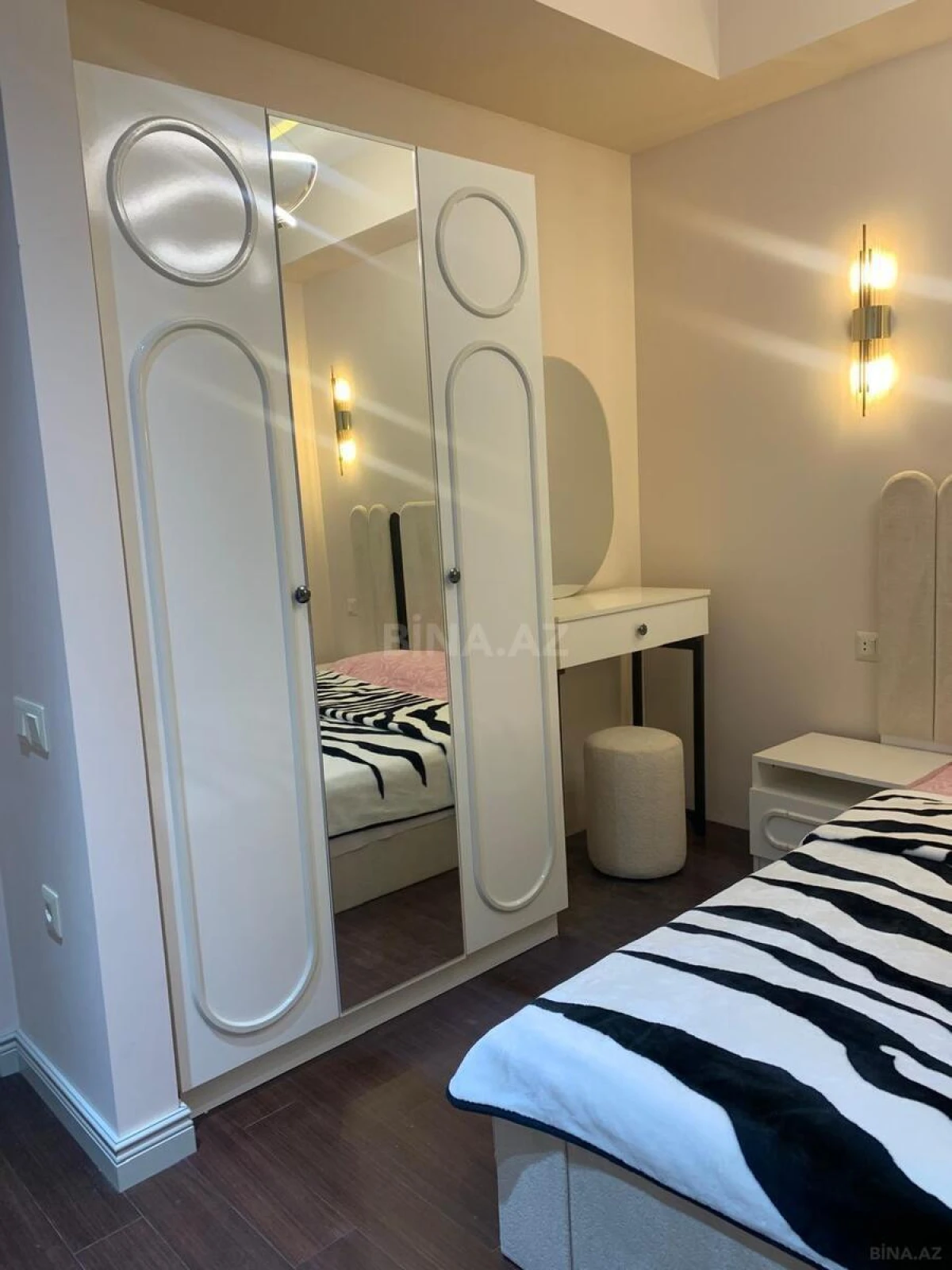 Kirayə verilir 3 otaqlı mənzil 95 m²