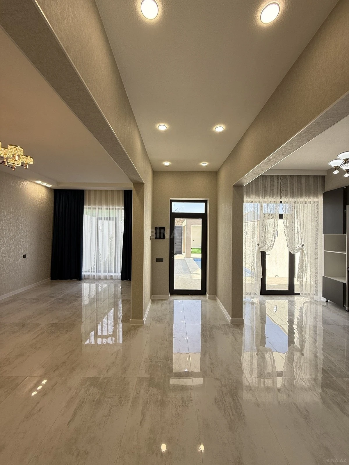 Satılır 4 otaqlı həyət evi 150 m²