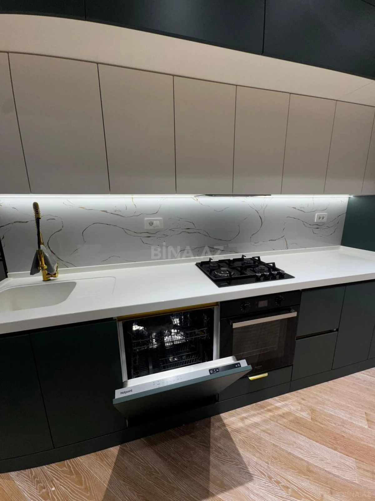 Kirayə verilir 3 otaqlı mənzil 91 m²