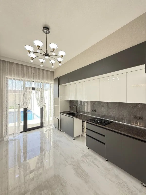 Satılır 4 otaqlı həyət evi 150 m²