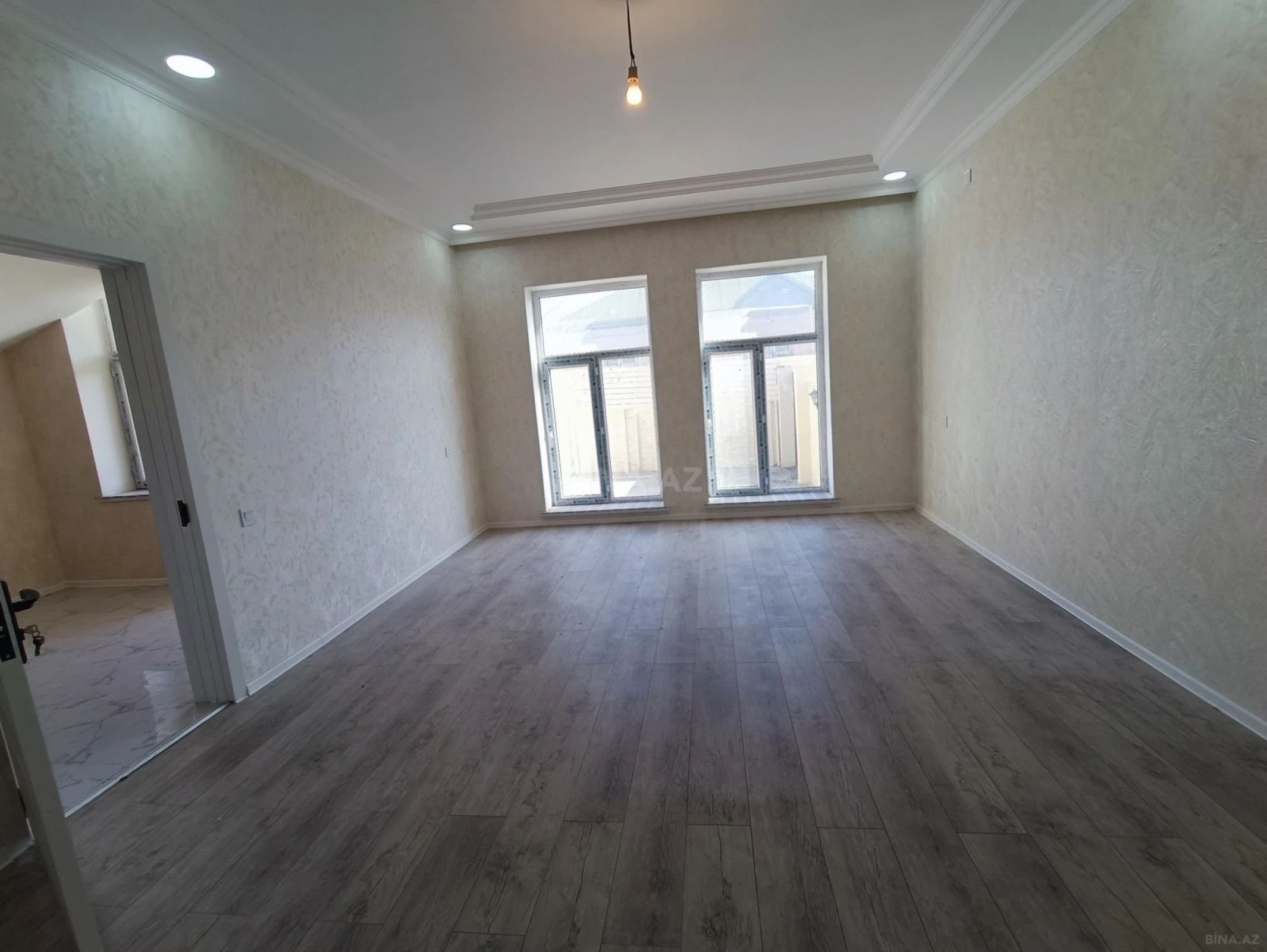 Satılır 5 otaqlı həyət evi 150 m²