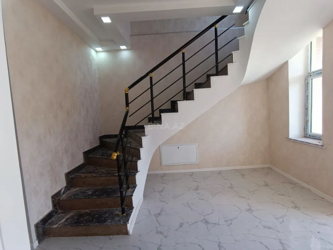Satılır 5 otaqlı həyət evi 150 m²