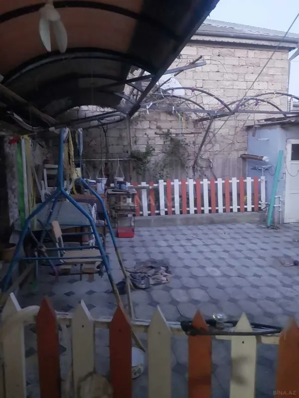 Satılır 4 otaqlı həyət evi 100 m²