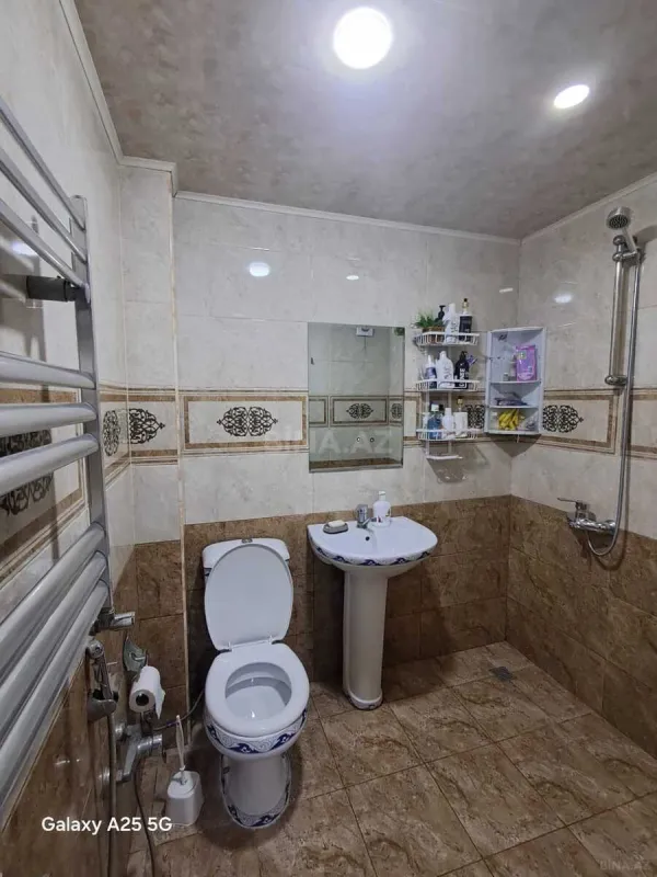 Satılır 4 otaqlı mənzil 90 m²