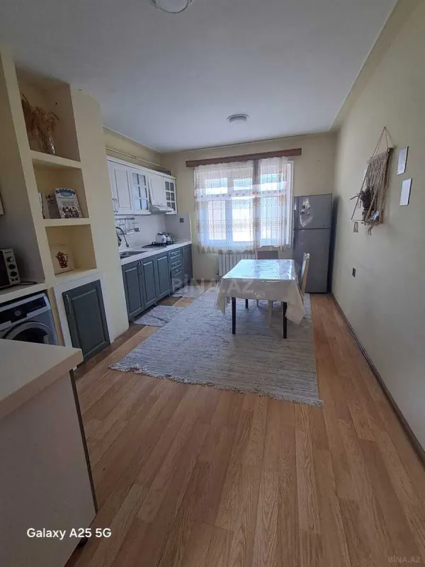 Satılır 4 otaqlı mənzil 90 m²