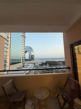 Kirayə verilir 4 otaqlı mənzil 220 m²