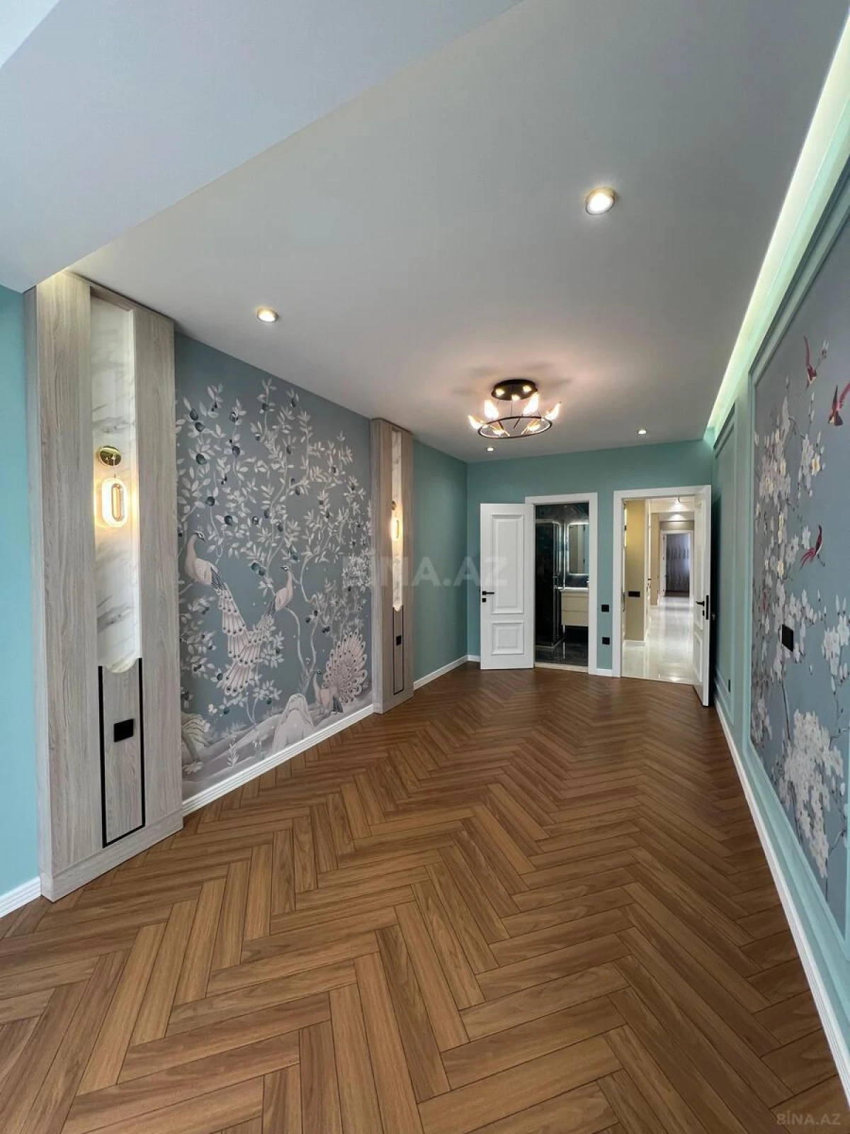 Satılır 4 otaqlı mənzil 140 m²