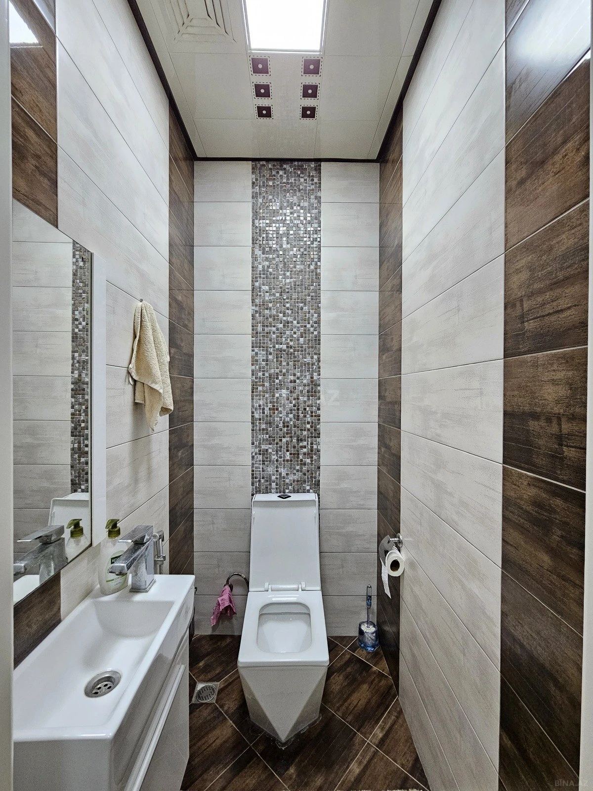 Satılır 5 otaqlı həyət evi 350 m²