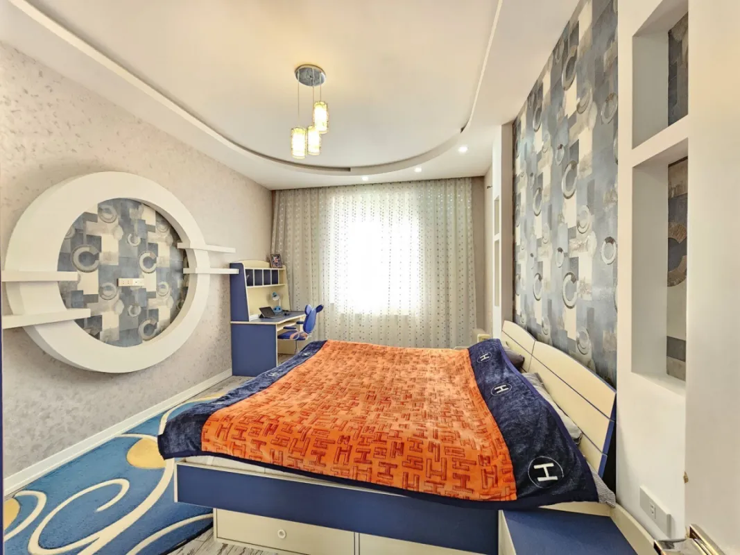 Satılır 5 otaqlı həyət evi 350 m²