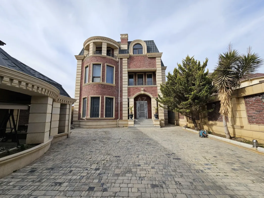 Satılır 5 otaqlı həyət evi 350 m²