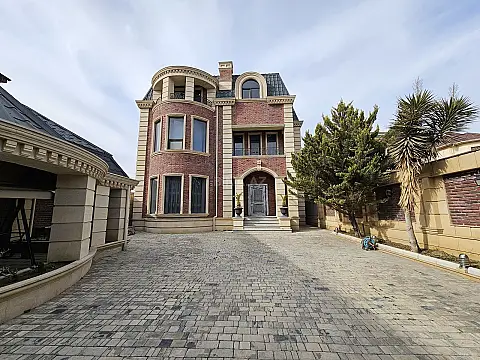 Satılır 5 otaqlı həyət evi 350 m² — Xırdalan 5 otaq 350.00 m²