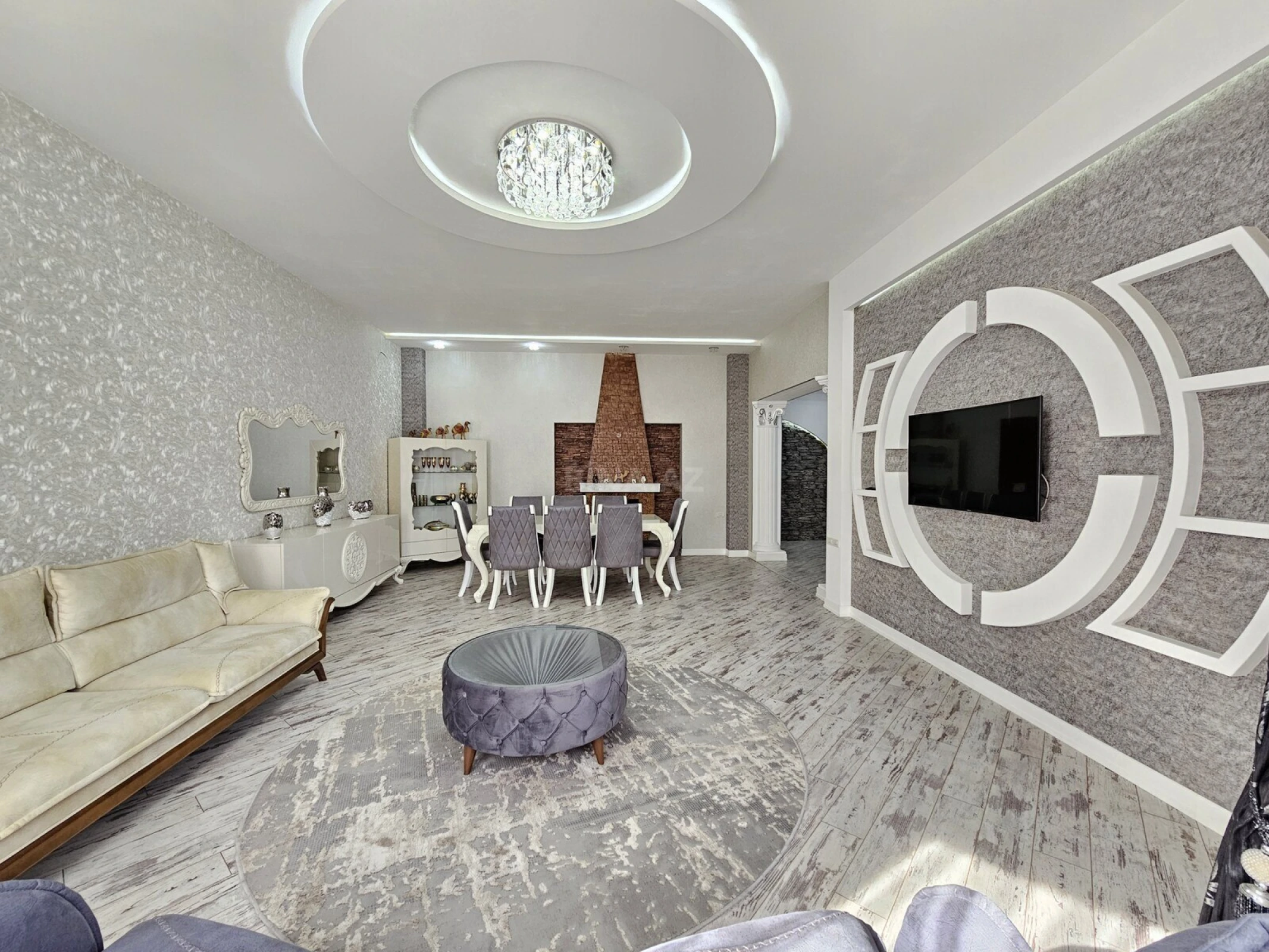 Satılır 5 otaqlı həyət evi 350 m²