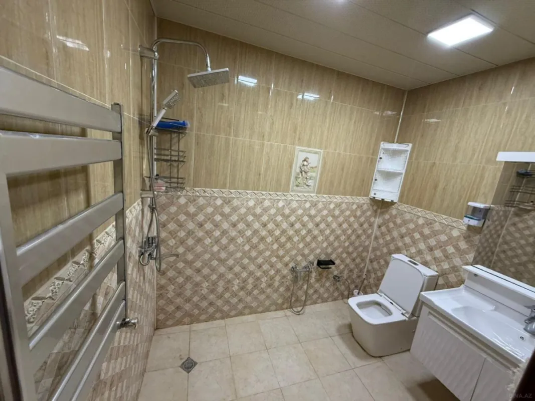 Kirayə verilir 2 otaqlı mənzil 65 m²
