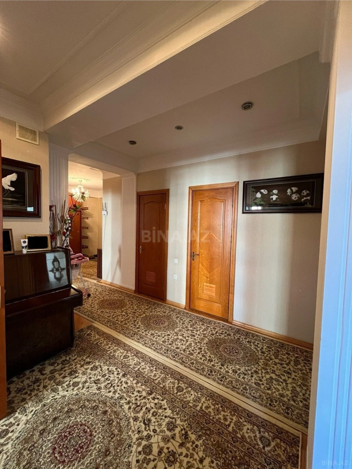 Satılır 3 otaqlı mənzil 122.7 m²