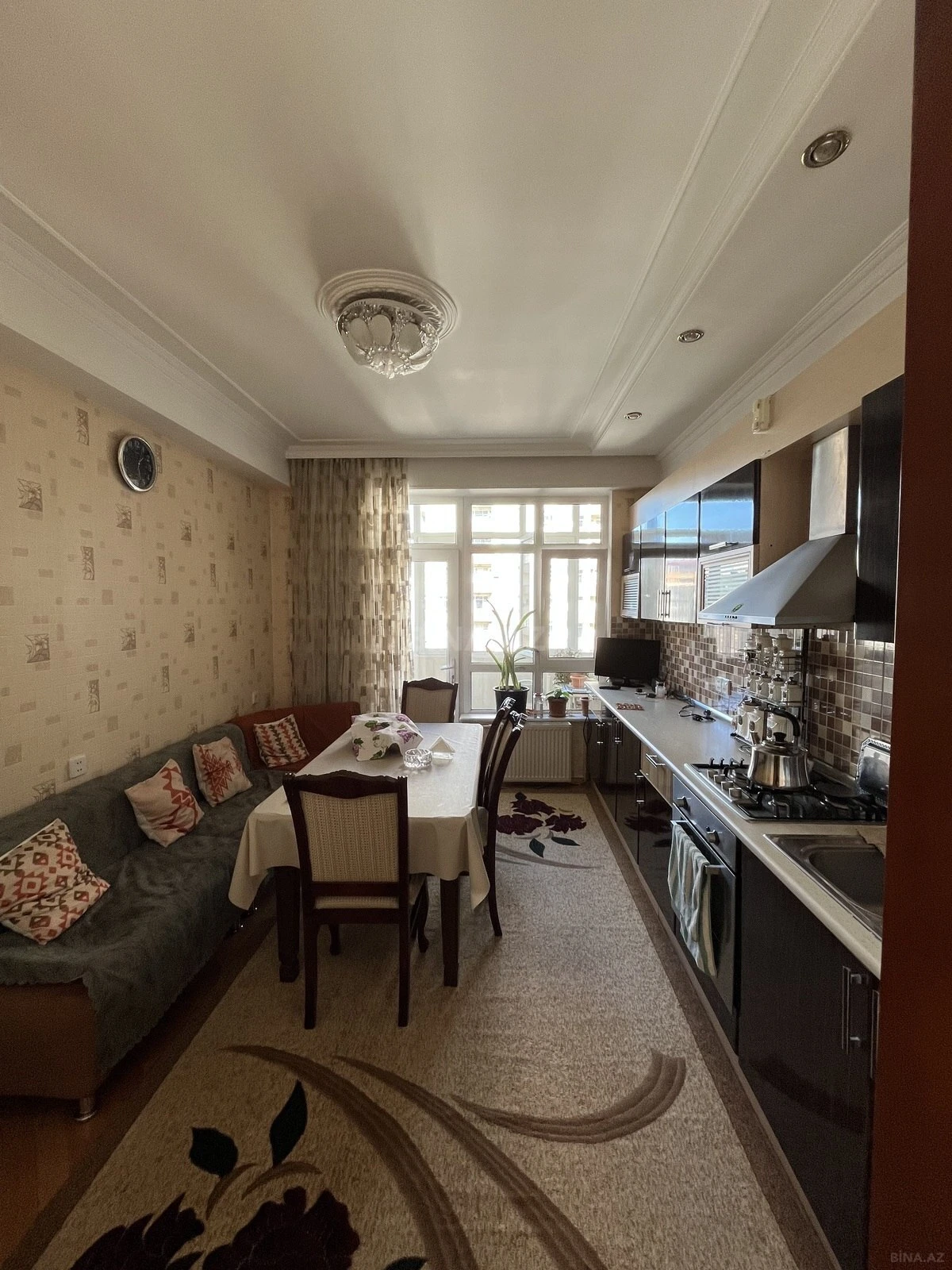 Satılır 3 otaqlı mənzil 122.7 m²