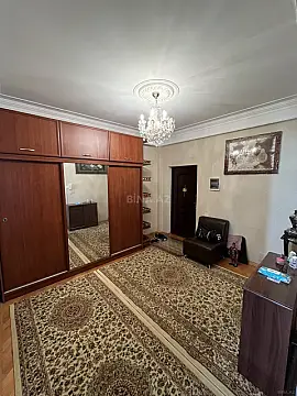 Satılır 3 otaqlı mənzil 122.7 m²