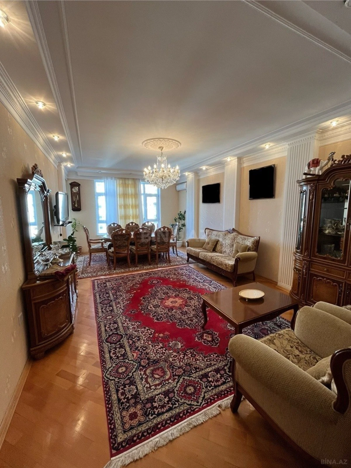 Satılır 3 otaqlı mənzil 122.7 m²