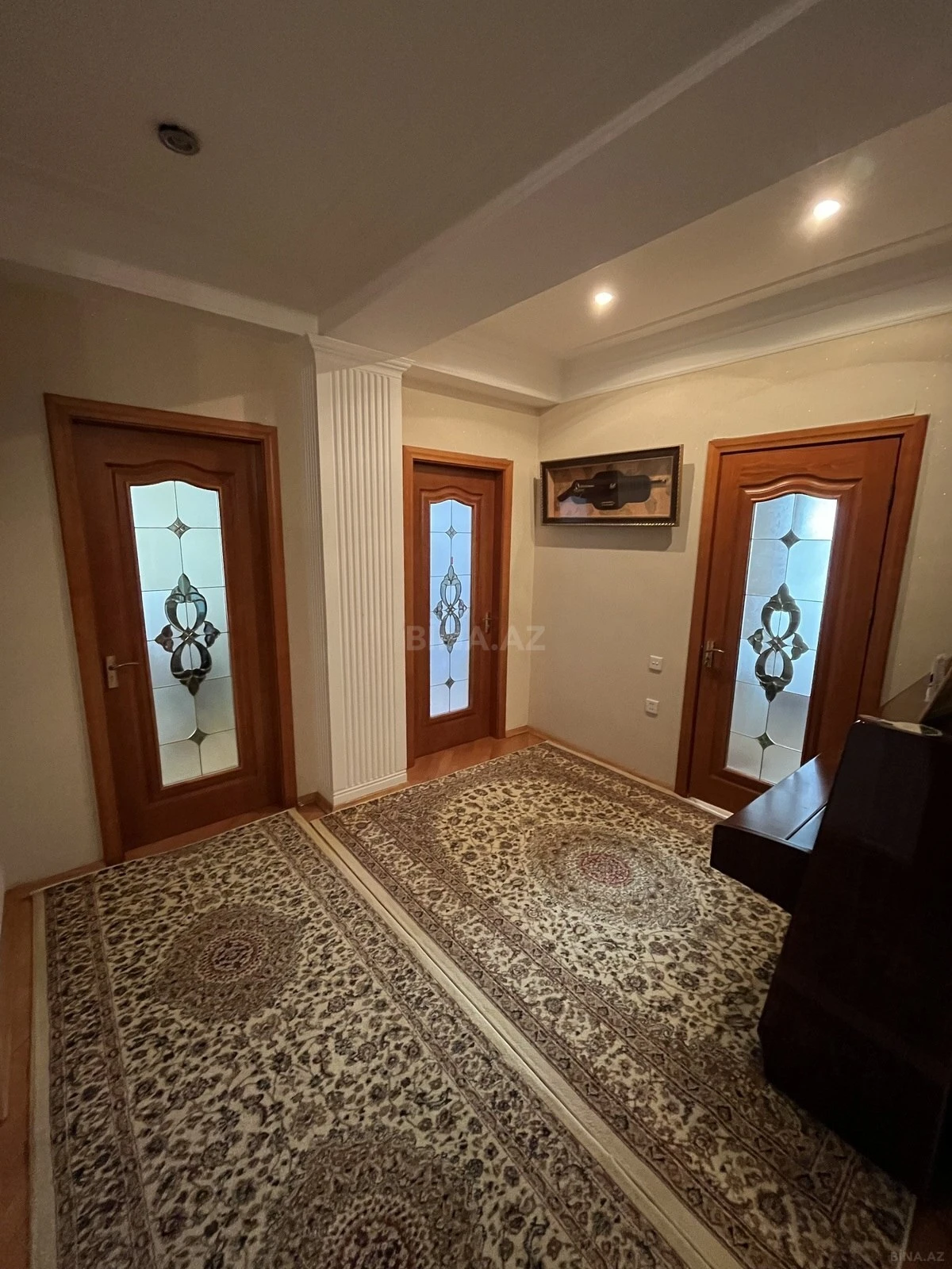 Satılır 3 otaqlı mənzil 122.7 m²