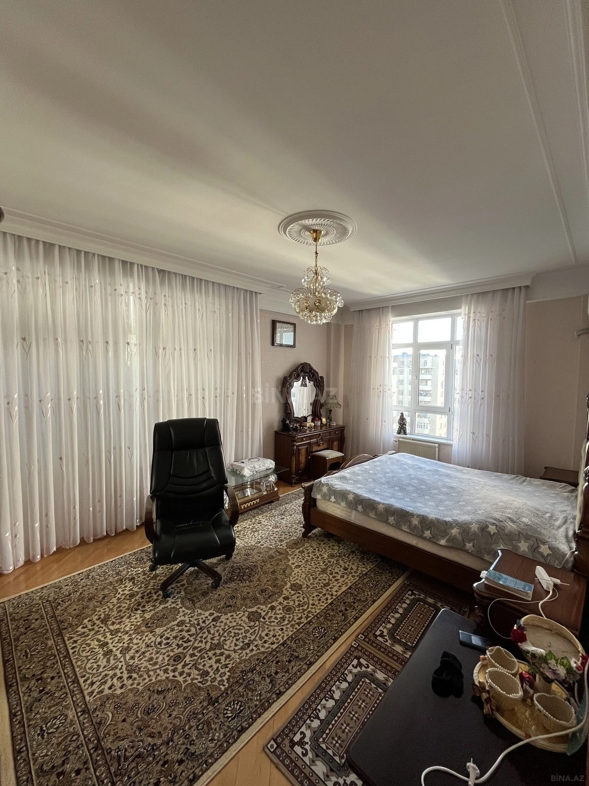 Satılır 3 otaqlı mənzil 122.7 m²