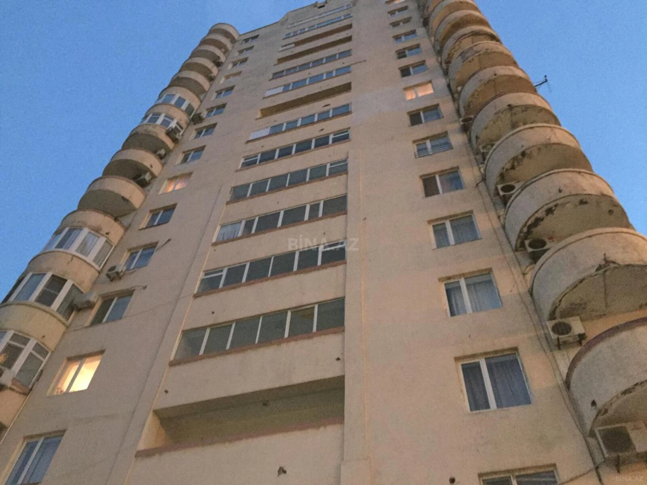 Satılır 2 otaqlı mənzil 90 m²